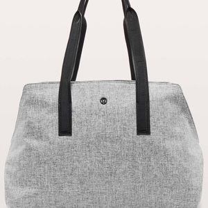 PRE OWNED Lululemon Go Getter Bag 26L